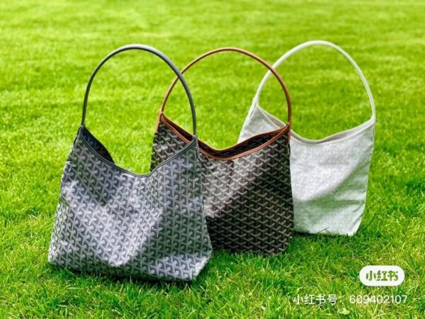 The feature of the zipper closure