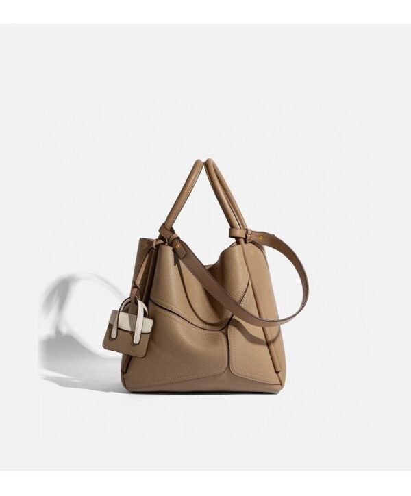 [UK AJ AOIRJ] Designer's new high-end one-shoulder armpit leather large-capacity tote bag